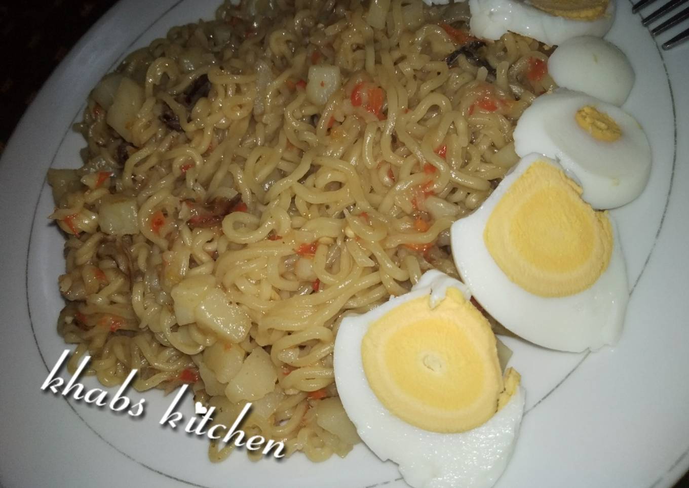 Indomie with potato and dried fish