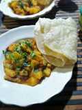 Alo ki bhujia with puri