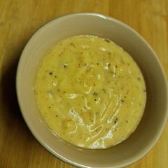 A picture of Hollandaise sauce.