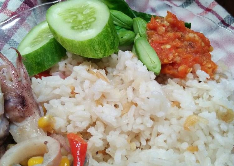 Nasi liwet minimalis..