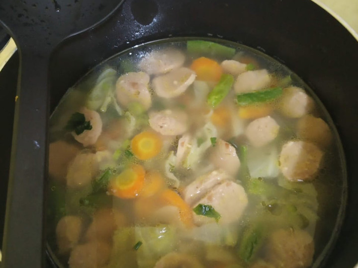 Bagaimana Membuat Sayur Sop Bakso, Bikin Ngiler