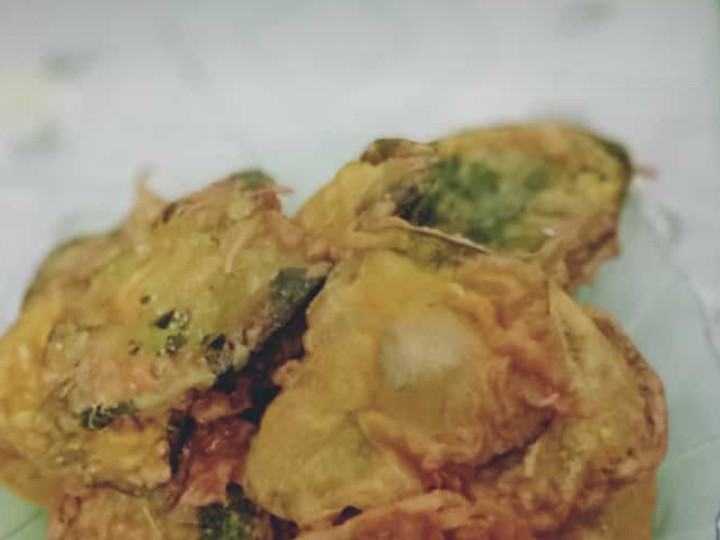 Cara Gampang Menyiapkan Peyek bayam yang Enak