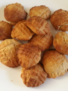 A picture of Lemon cookies.