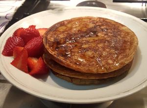 Foto principal de Tortitas de avena, plátano y leche de almendras