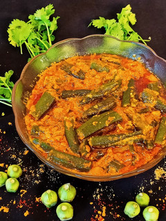 મસાલા ભીંડા (Masala Bhinda Recipe In Gujarati) રેસીપી મુખ્ય ફોટો