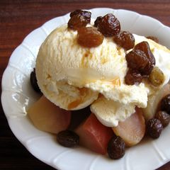 A picture of Cold Stewed Apple Dessert.