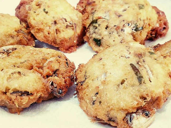 Cara Mudah Menyiapkan Resep Bakwan Teri Kelapa yang  Bikin Ketagihan Anti Ribet, Mantap Sekali