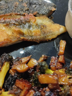 Una foto de Rodaballo a la Plancha con Mayonesa de Humo y Brócoli y Patatas