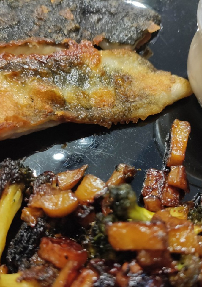 Una foto de Rodaballo a la Plancha con Mayonesa de Humo y Brócoli y Patatas