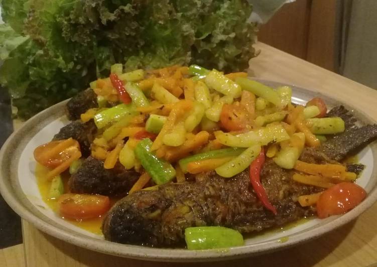 Bahan-bahan Ikan acar kuning yang enak Untuk Jualan