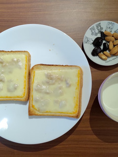 早餐_起司鮪魚吐司 的食譜成品照片