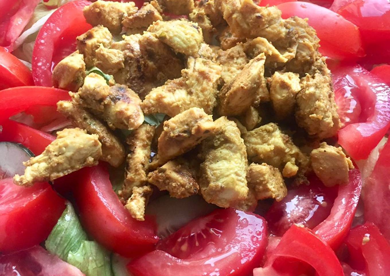 Ensalada con pollo al curry
