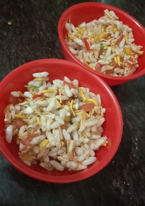 झालमुरी (Jhalmuri recipe in hindi) रेसिपी मुख्य फोटो