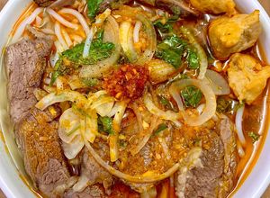 Hình của món Bún bò Huế.