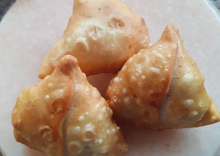 Whole wheat flour Samosa with paneer filling Whole wheat flour Samosa with paneer filling