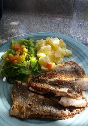 Una foto de Merluza a la plancha con mantequilla