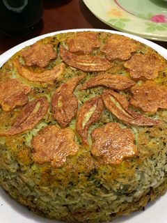 عکسی از دستور سبزی پلو با کلم قمری و گوشت چرخکرده