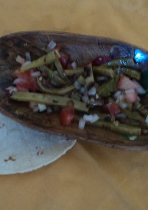 Una foto de Nopalitos tarascos con polvo de charal tipo tzintzunzan