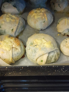 Una foto de BOHIOS o Empanadas de acelga y queso
