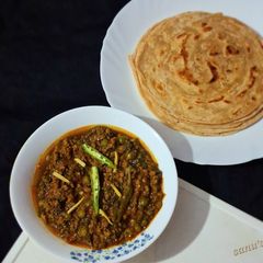 A picture of Saag Keema In Pressure Cooker.