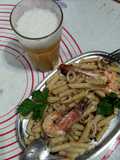 Πένες με Καλαμάρι και Γαρίδες