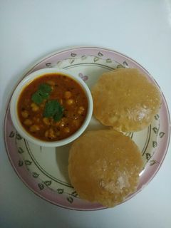 છોલે પુરી રેસીપી મુખ્ય ફોટો