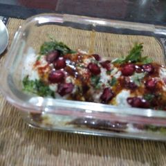 A picture of Sabudana ke dahi vade.