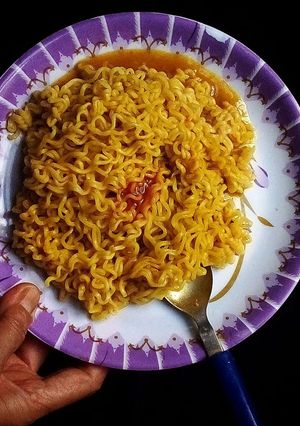 মশলা ম্যাগি (masala maggi recipe in bengali) রেসিপির প্রধান ছবি