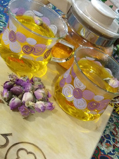 عکسی از دستور دمنوش گل محمدی و زعفران