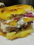 Arepa🫓burger🍔de pollo🥯🍗🍍🧀🧄