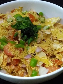 પાપડ ચાટ (Papad Chat Recipe In Gujarati) રેસીપી મુખ્ય ફોટો