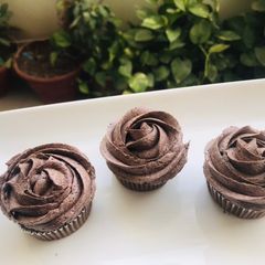 A picture of Butter cream frosting 🧁.
