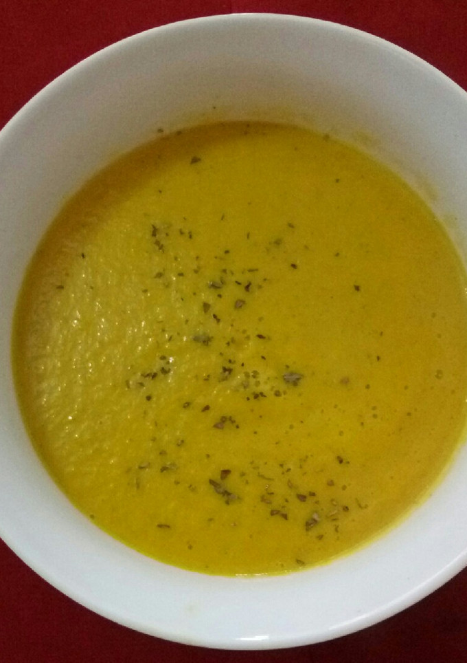 Una foto de Crema de calabacín y zanahoria