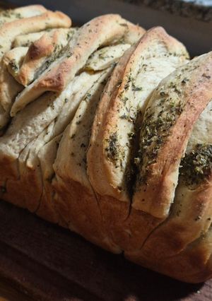 Una foto de Pan casero de Ajo y Orégano