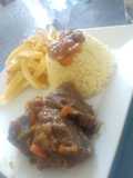 Abastero al jugo con arroz y papitas fritas