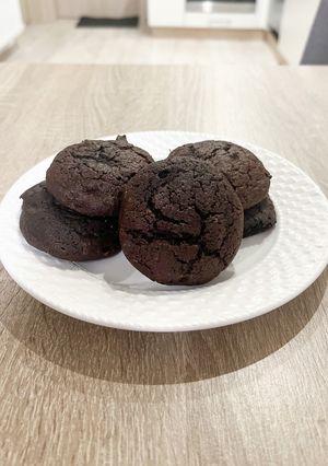 Amerikai csupa csokis keksz recept fotója