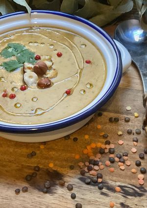 Une photo de 🏺SOUPE 🧺AUX DEUX LENTILLES🌶️🥕