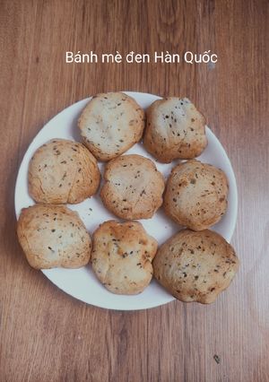 Hình của món Bánh mì mè đen Hàn Quốc.