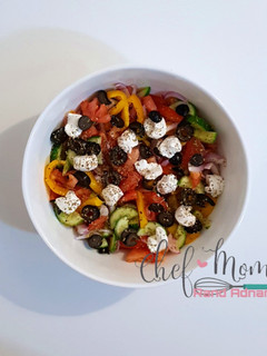صورة لوصفة سلطة يونانية 🥗