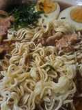 Ramen de cerdo en olla rápida