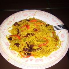 A picture of Fried Spaghetti.