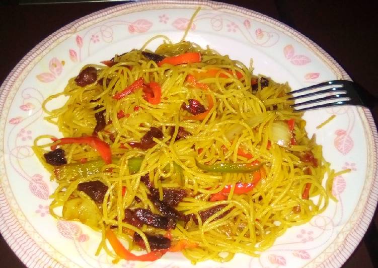 Recipe of Yummy Fried Spaghetti