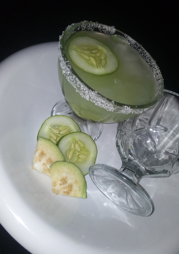 A picture of Guava & cucumber juice.