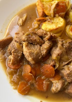 Una foto de Carne en Salsa