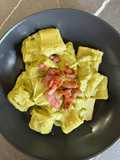 Pasta al Pesto di Zucchine e Guanciale
