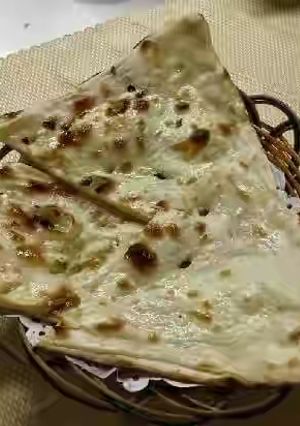 A picture of Butter Naan.