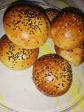 Bollos rellenos de queso crema con chipotle