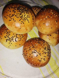 Una foto de Bollos rellenos de queso crema con chipotle