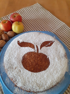 Foto di Torta di mele e noci
