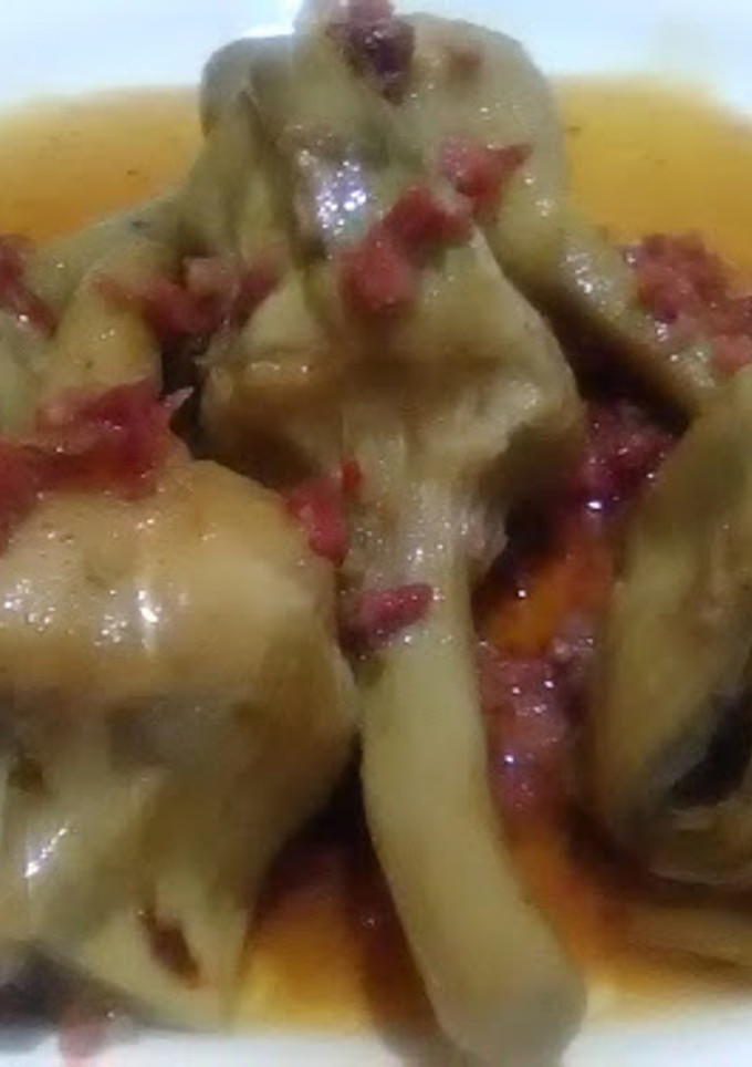 Una foto de Alcachofas con jamón a la cerveza